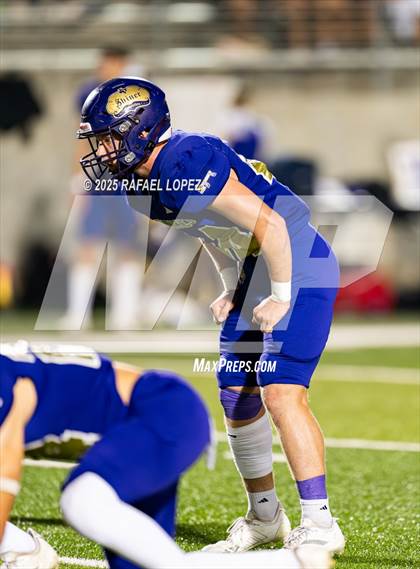 Thumbnail 2 in Shiner vs Mt. Enterprise (UIL 2A D2 Football Semifinals) photogallery.