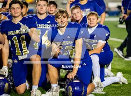 Thumbnail 3 in Shiner vs Mt. Enterprise (UIL 2A D2 Football Semifinals) photogallery.