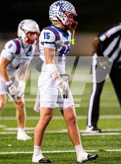 Thumbnail 1 in Shiner vs Mt. Enterprise (UIL 2A D2 Football Semifinals) photogallery.