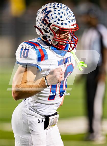 Thumbnail 3 in Shiner vs Mt. Enterprise (UIL 2A D2 Football Semifinals) photogallery.