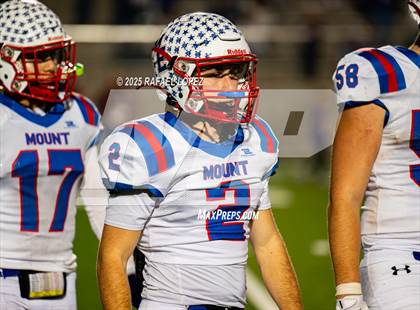 Thumbnail 3 in Shiner vs Mt. Enterprise (UIL 2A D2 Football Semifinals) photogallery.