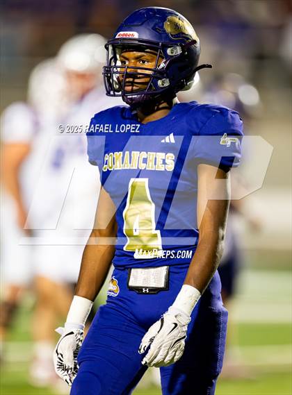 Thumbnail 1 in Shiner vs Mt. Enterprise (UIL 2A D2 Football Semifinals) photogallery.