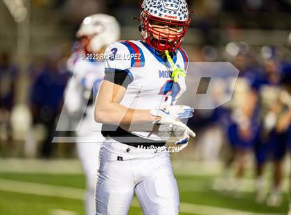 Thumbnail 1 in Shiner vs Mt. Enterprise (UIL 2A D2 Football Semifinals) photogallery.