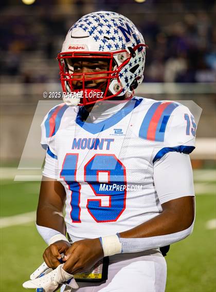 Thumbnail 3 in Shiner vs Mt. Enterprise (UIL 2A D2 Football Semifinals) photogallery.