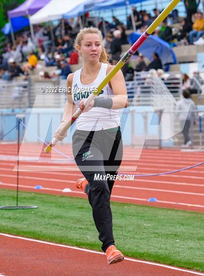 Thumbnail 2 in UC Track Classic (Pole Vault) photogallery.
