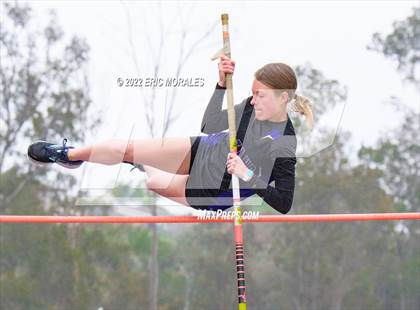Thumbnail 2 in UC Track Classic (Pole Vault) photogallery.
