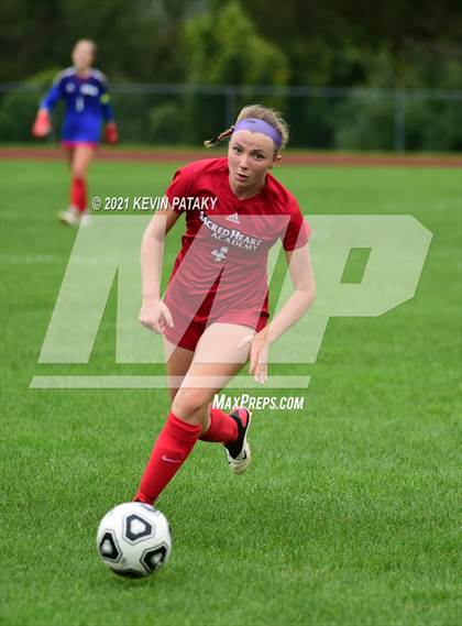Thumbnail 3 in Guilford @ Sacred Heart Academy photogallery.