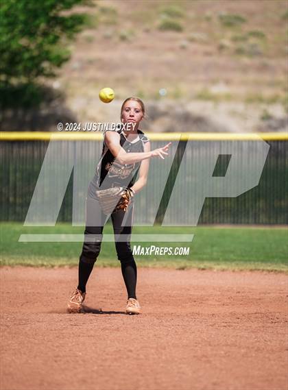 Thumbnail 2 in Round Mountain vs. Carlin (NIAA Class 1A State Playoff Game 4) photogallery.