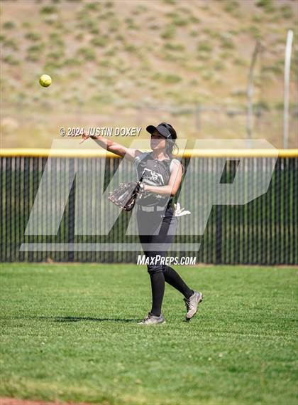 Thumbnail 2 in Round Mountain vs. Carlin (NIAA Class 1A State Playoff Game 4) photogallery.