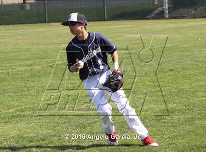 Thumbnail 2 in Amador Valley vs Freedom photogallery.