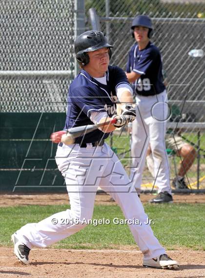 Thumbnail 3 in Amador Valley vs Freedom photogallery.
