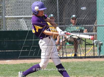Thumbnail 2 in Amador Valley vs Freedom photogallery.