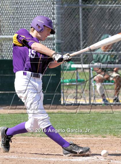 Thumbnail 2 in Amador Valley vs Freedom photogallery.