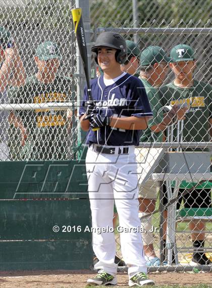 Thumbnail 2 in Amador Valley vs Freedom photogallery.
