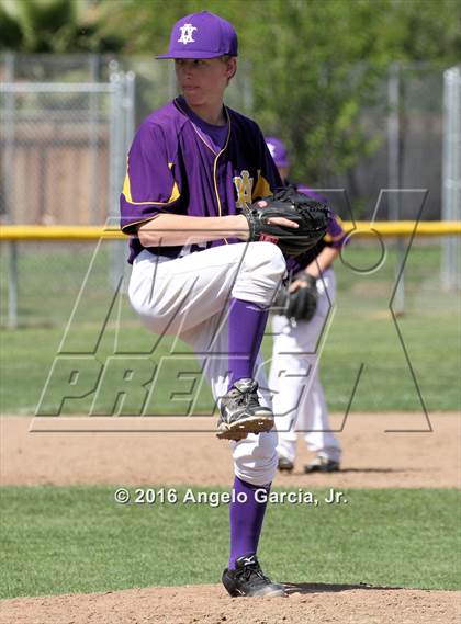 Thumbnail 1 in Amador Valley vs Freedom photogallery.
