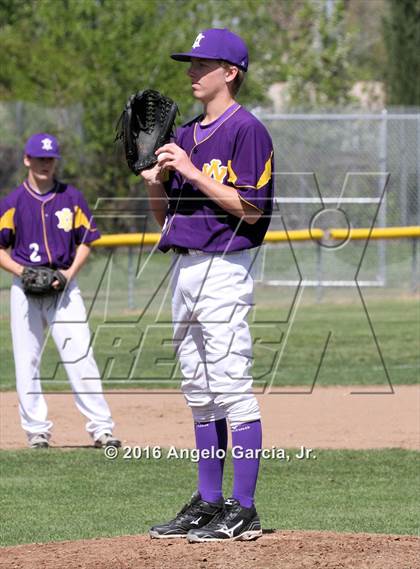 Thumbnail 1 in Amador Valley vs Freedom photogallery.