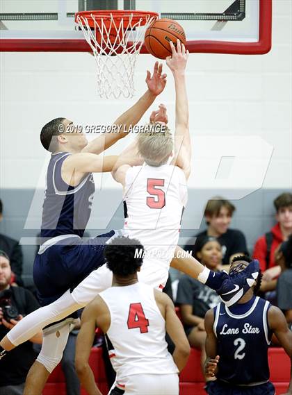 Thumbnail 3 in Lone Star vs Liberty photogallery.