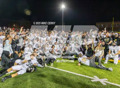 Thumbnail 3 in North Kansas City vs. Lee's Summit (MSHSAA Class 6 District 7 Final) photogallery.