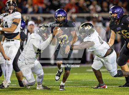 Thumbnail 2 in North Kansas City vs. Lee's Summit (MSHSAA Class 6 District 7 Final) photogallery.