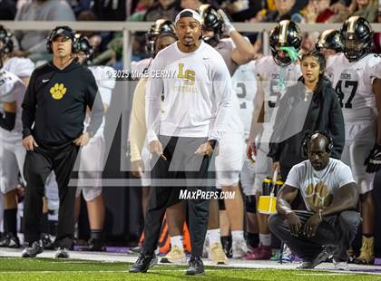 Thumbnail 1 in North Kansas City vs. Lee's Summit (MSHSAA Class 6 District 7 Final) photogallery.