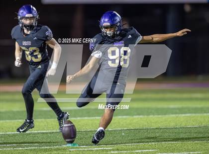 Thumbnail 3 in North Kansas City vs. Lee's Summit (MSHSAA Class 6 District 7 Final) photogallery.