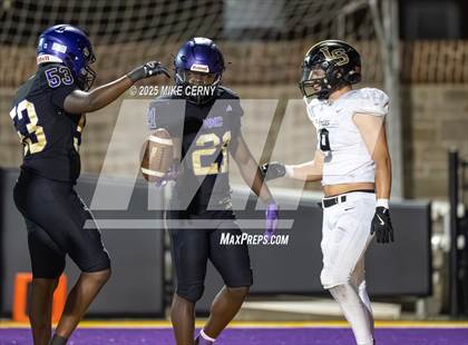 Thumbnail 2 in North Kansas City vs. Lee's Summit (MSHSAA Class 6 District 7 Final) photogallery.