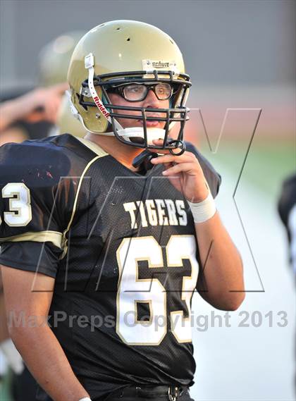 Thumbnail 2 in Irving Gold @ Lewisville White photogallery.