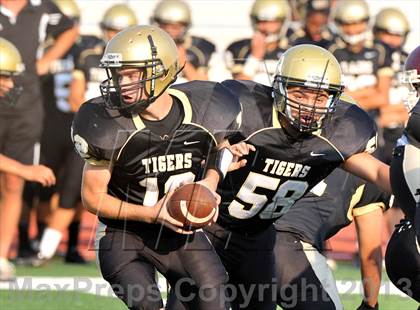 Thumbnail 2 in Irving Gold @ Lewisville White photogallery.