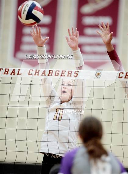 Thumbnail 3 in Timber Creek vs Keller Central photogallery.