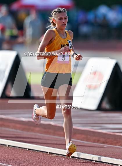 Thumbnail 1 in IHSAA Finals (1600 Meter)  photogallery.