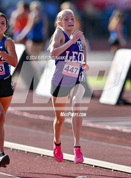 Thumbnail 2 in IHSAA Finals (1600 Meter)  photogallery.