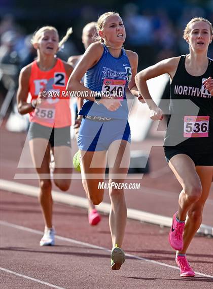 Thumbnail 1 in IHSAA Finals (1600 Meter)  photogallery.