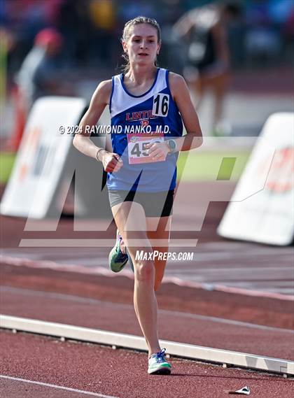 Thumbnail 1 in IHSAA Finals (1600 Meter)  photogallery.