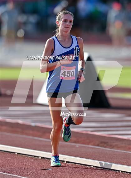 Thumbnail 1 in IHSAA Finals (1600 Meter)  photogallery.