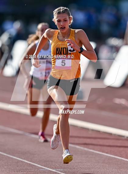 Thumbnail 2 in IHSAA Finals (1600 Meter)  photogallery.