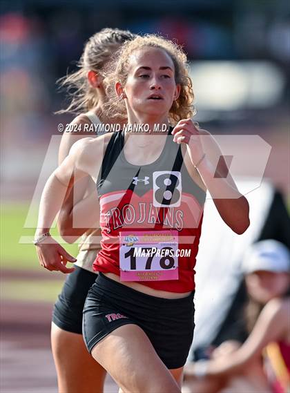 Thumbnail 2 in IHSAA Finals (1600 Meter)  photogallery.