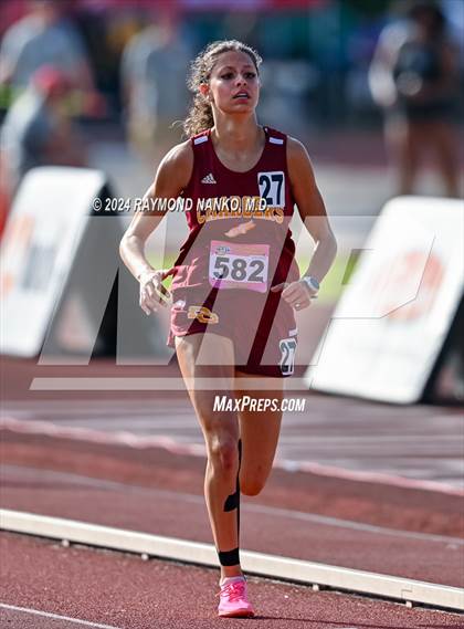 Thumbnail 2 in IHSAA Finals (1600 Meter)  photogallery.