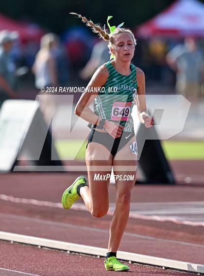 Thumbnail 2 in IHSAA Finals (1600 Meter)  photogallery.