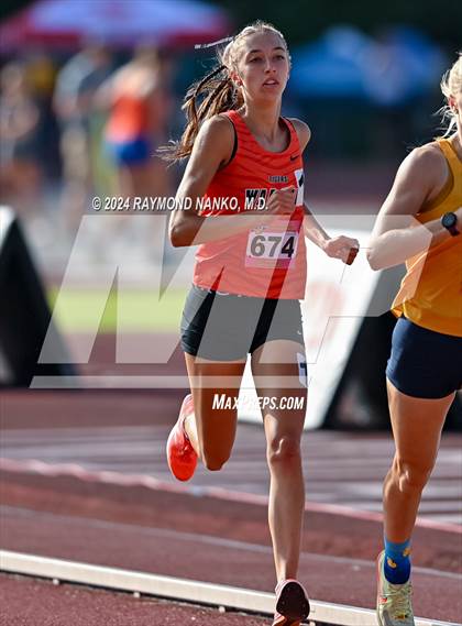 Thumbnail 1 in IHSAA Finals (1600 Meter)  photogallery.