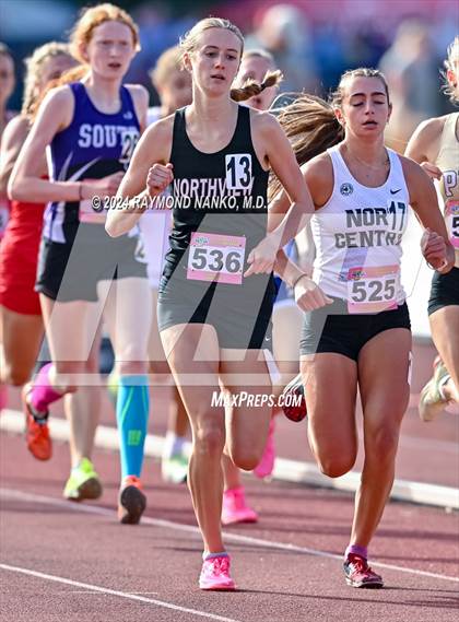 Thumbnail 1 in IHSAA Finals (1600 Meter)  photogallery.