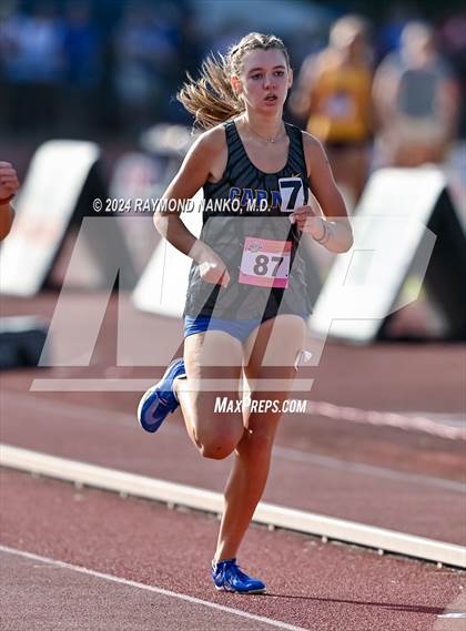 Thumbnail 2 in IHSAA Finals (1600 Meter)  photogallery.
