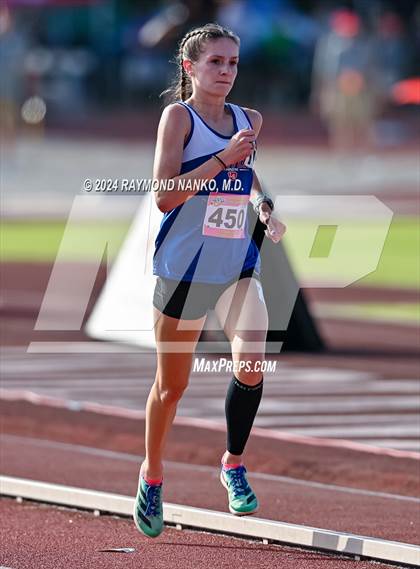 Thumbnail 2 in IHSAA Finals (1600 Meter)  photogallery.