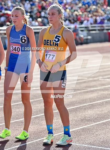 Thumbnail 1 in IHSAA Finals (1600 Meter)  photogallery.