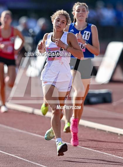 Thumbnail 1 in IHSAA Finals (1600 Meter)  photogallery.
