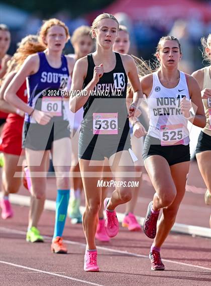 Thumbnail 2 in IHSAA Finals (1600 Meter)  photogallery.