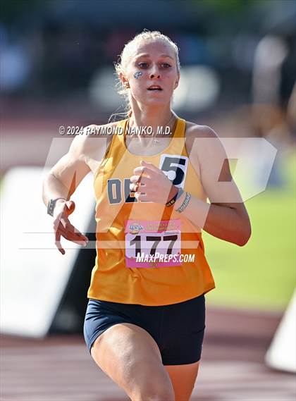 Thumbnail 3 in IHSAA Finals (1600 Meter)  photogallery.