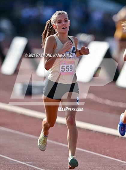 Thumbnail 2 in IHSAA Finals (1600 Meter)  photogallery.
