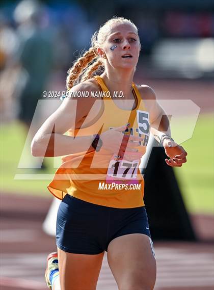 Thumbnail 1 in IHSAA Finals (1600 Meter)  photogallery.