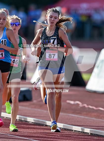 Thumbnail 1 in IHSAA Finals (1600 Meter)  photogallery.