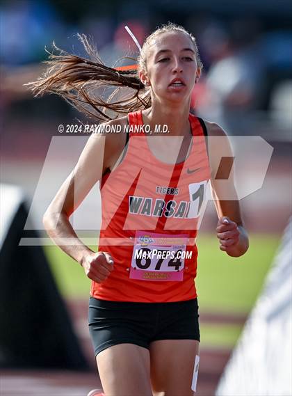Thumbnail 1 in IHSAA Finals (1600 Meter)  photogallery.